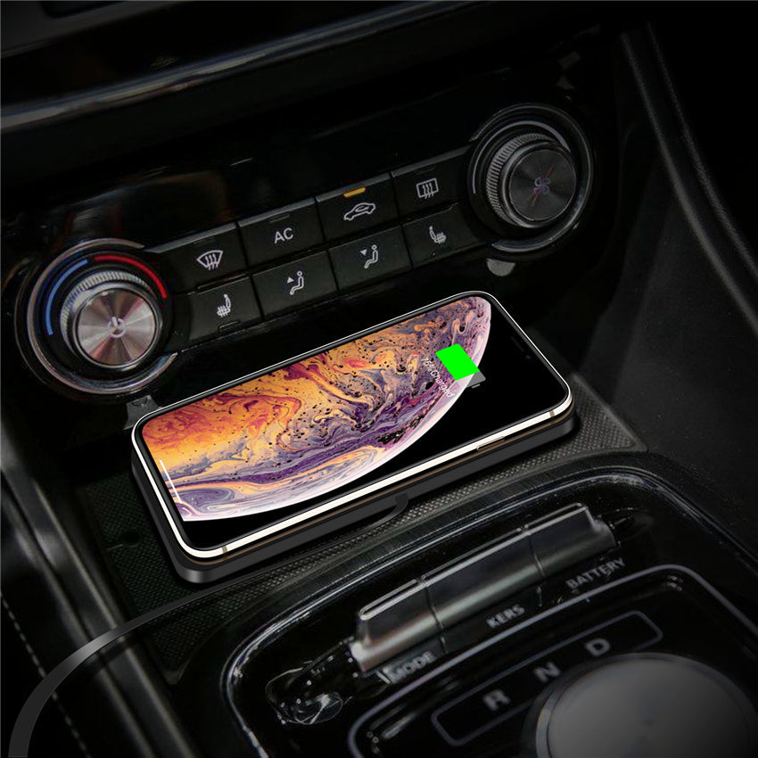 Premium Wireless Car Charger 30W Fast Charging Anti-Slip Silicone Dashboard Charging Pad Smartphone Dock