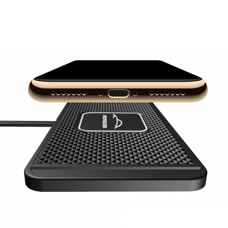 Premium Wireless Car Charger 30W Fast Charging Anti-Slip Silicone Dashboard Charging Pad Smartphone Dock
